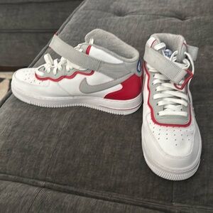 Shoes white,red,grey and strap
